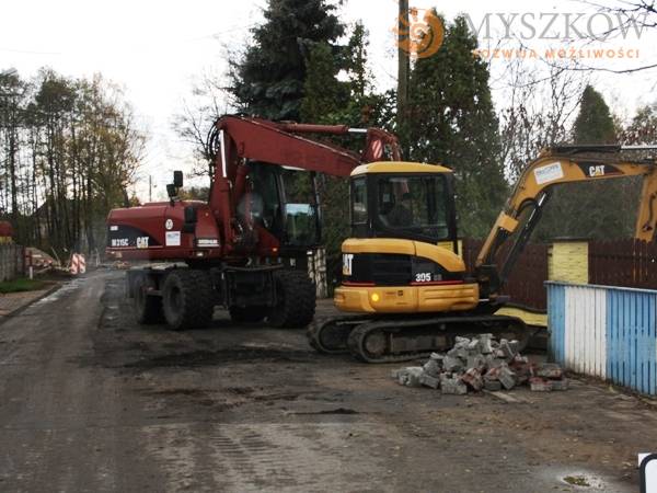 Zdjęcie: Budowa kanalizacji deszczowej w ulicy Mrzygłodzkiej